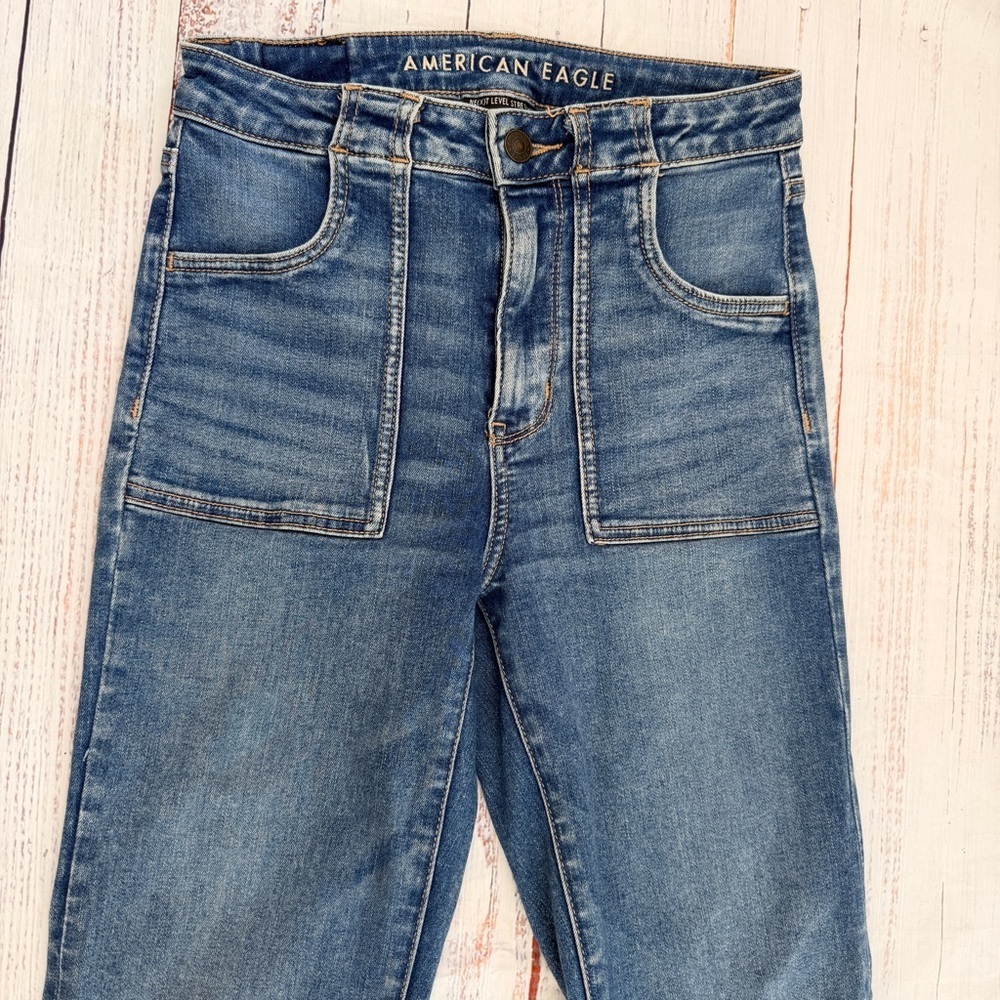 American Eagle Outfitters Super Hi-Rise Flare Jeans in Blue Wash Size 4 - Picture 5 of 15